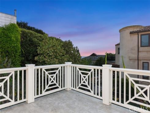 66 S La Senda Drive , Laguna Beach, CA