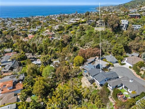 990  Meadowlark   Drive, Laguna Beach, CA