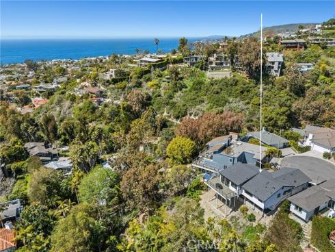 990  Meadowlark   Drive, Laguna Beach, CA