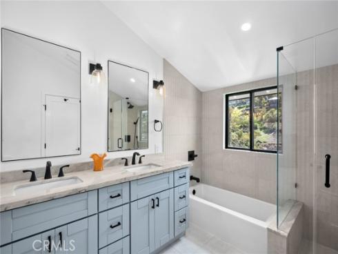 990  Meadowlark   Drive, Laguna Beach, CA