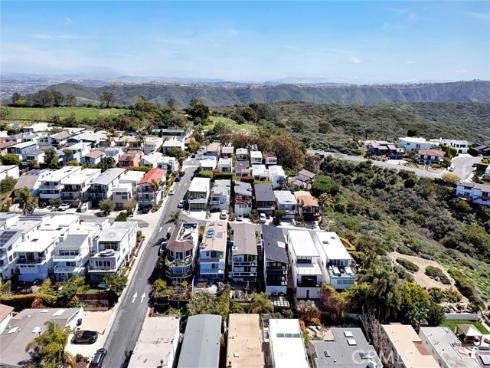 883 Santa Ana Street, Laguna Beach, CA