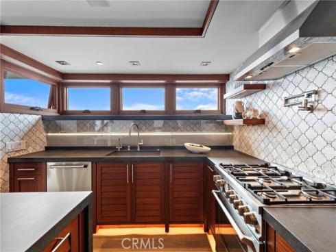 31678 Seacliff Drive, Laguna Beach, CA