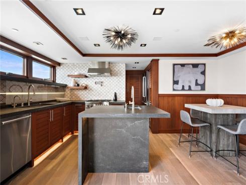 31678 Seacliff Drive, Laguna Beach, CA