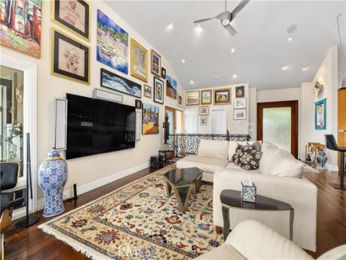 535 High Dr , Laguna Beach, CA