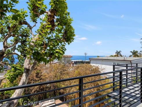 1759 Glenneyre Street, Laguna Beach, CA