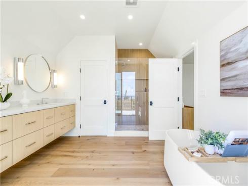 1759 Glenneyre Street, Laguna Beach, CA