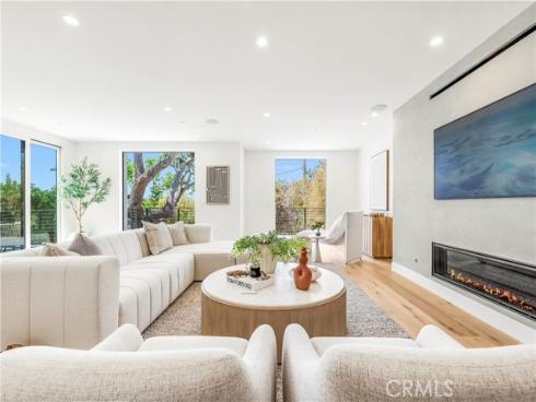 1759 Glenneyre Street, Laguna Beach, CA