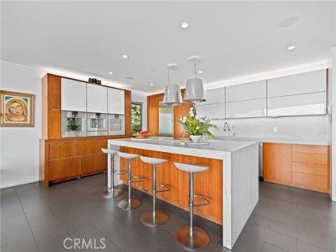 1088 Del Mar Avenue, Laguna Beach, CA