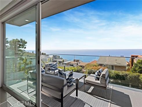 1088 Del Mar Avenue, Laguna Beach, CA