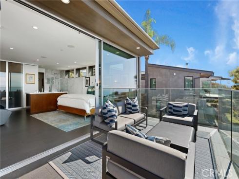 1088 Del Mar Avenue, Laguna Beach, CA