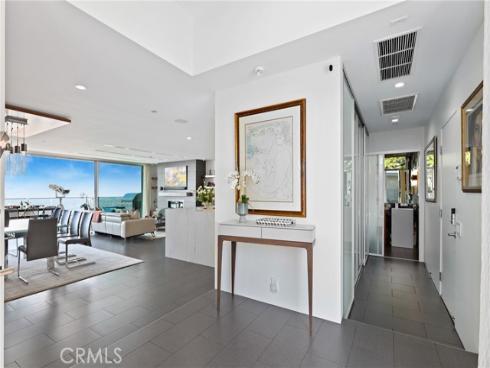 1088 Del Mar Avenue, Laguna Beach, CA