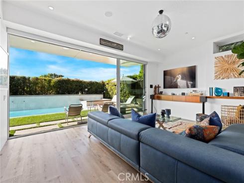 1088 Del Mar Avenue, Laguna Beach, CA