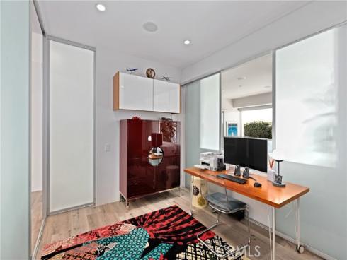 1088 Del Mar Avenue, Laguna Beach, CA