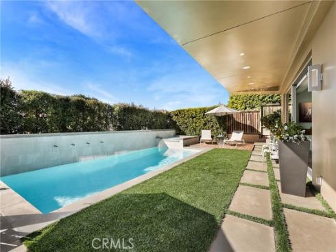 1088 Del Mar Avenue, Laguna Beach, CA