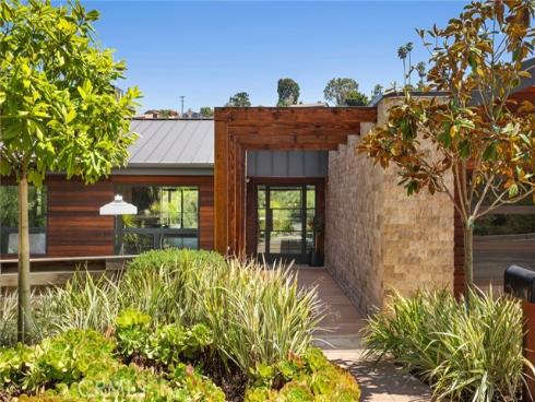 1435 Cerritos Drive, Laguna Beach, CA