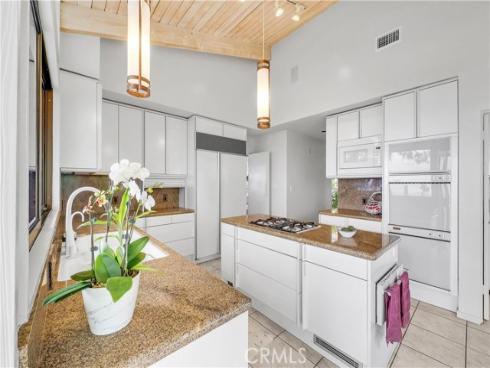 537 Dunnegan Place, Laguna Beach, CA