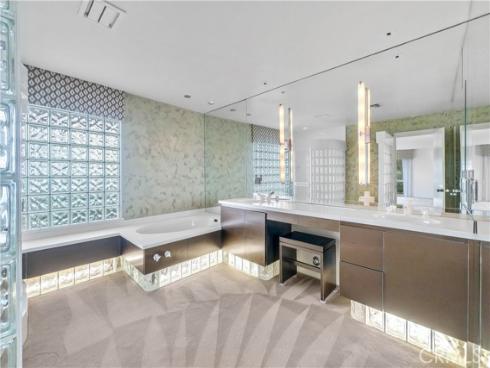 537 Dunnegan Place, Laguna Beach, CA