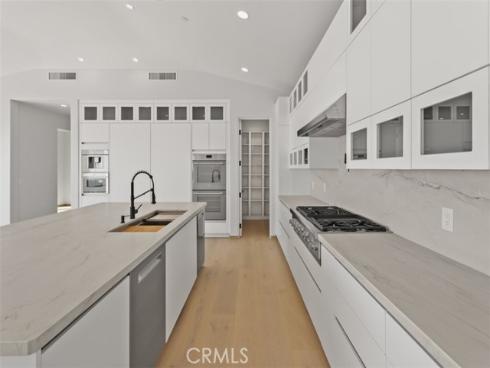 31 N Vista De Catalina , Laguna Beach, CA