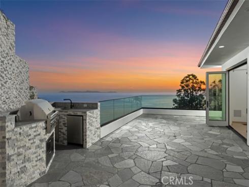 31 N Vista De Catalina , Laguna Beach, CA