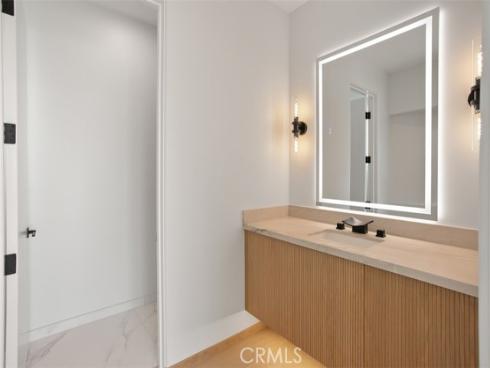 31 N Vista De Catalina , Laguna Beach, CA