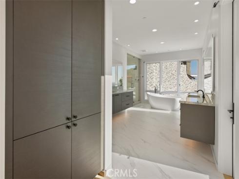 31 N Vista De Catalina , Laguna Beach, CA