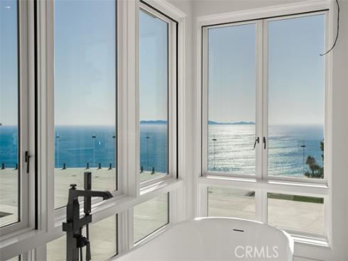 31 N Vista De Catalina , Laguna Beach, CA