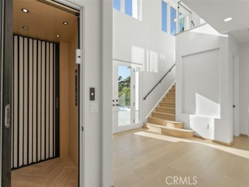 31 N Vista De Catalina , Laguna Beach, CA