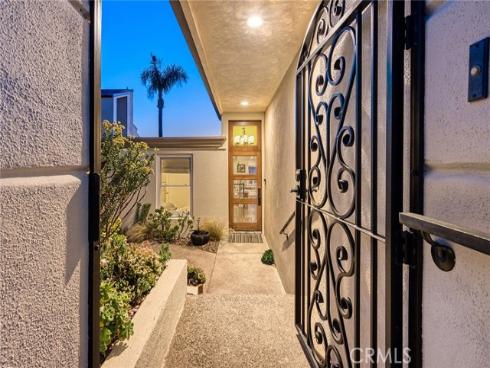 1155 Katella Street, Laguna Beach, CA