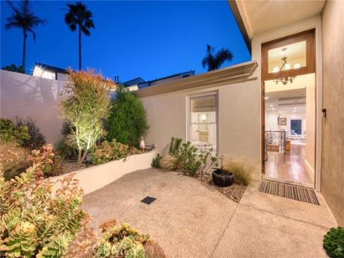1155 Katella Street, Laguna Beach, CA