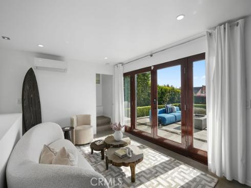 1119  Katella   Street, Laguna Beach, CA