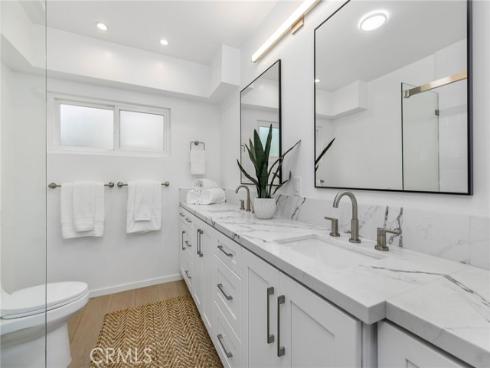 1385  Terrace Way  , Laguna Beach, CA