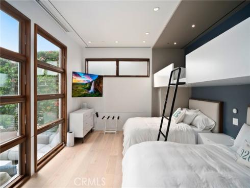 2517  Iris   Way, Laguna Beach, CA