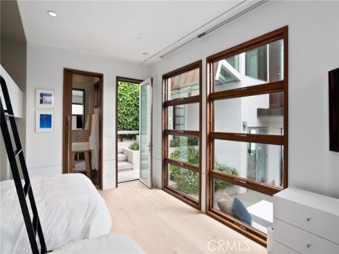 2517  Iris   Way, Laguna Beach, CA