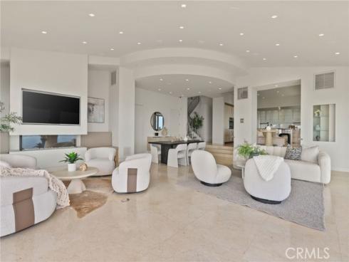 900  Gainsborough   Drive, Laguna Beach, CA