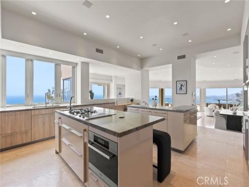 900  Gainsborough   Drive, Laguna Beach, CA