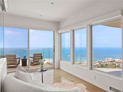 900  Gainsborough   Drive, Laguna Beach, CA