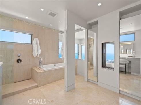 900  Gainsborough   Drive, Laguna Beach, CA