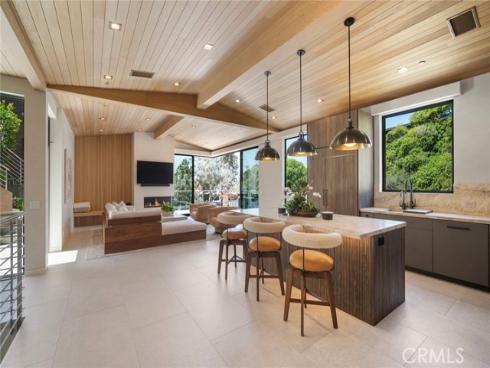 702  Diamond  , Laguna Beach, CA