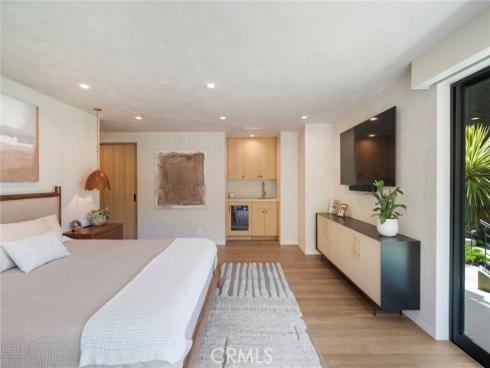 702  Diamond  , Laguna Beach, CA