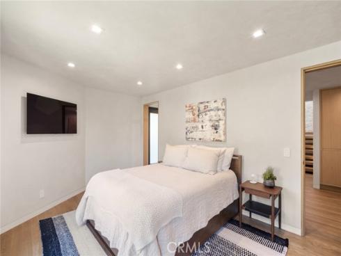 702  Diamond  , Laguna Beach, CA