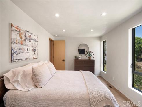 702  Diamond  , Laguna Beach, CA