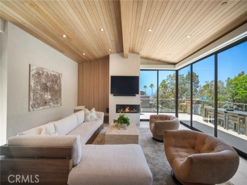 702  Diamond  , Laguna Beach, CA