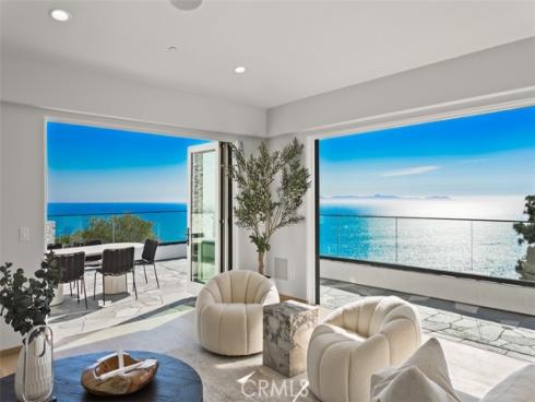 31 N Vista De Catalina  , Laguna Beach, CA