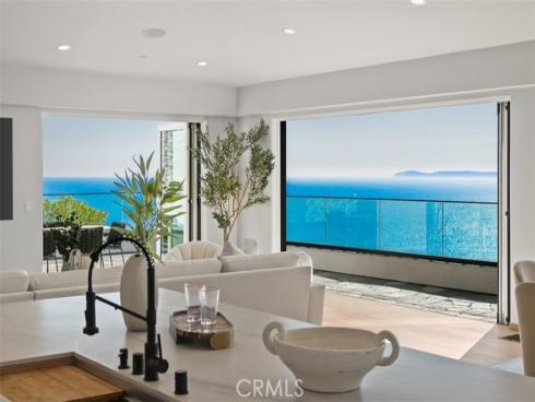 31 N Vista De Catalina  , Laguna Beach, CA