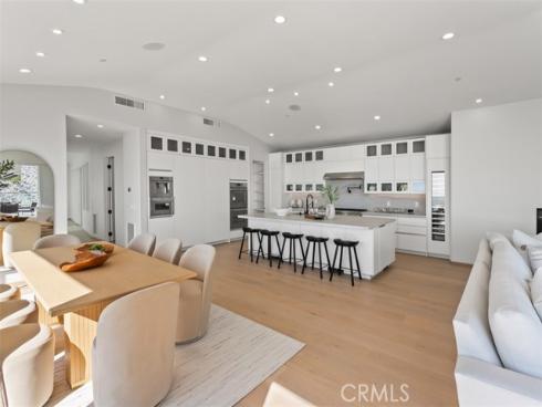 31 N Vista De Catalina  , Laguna Beach, CA