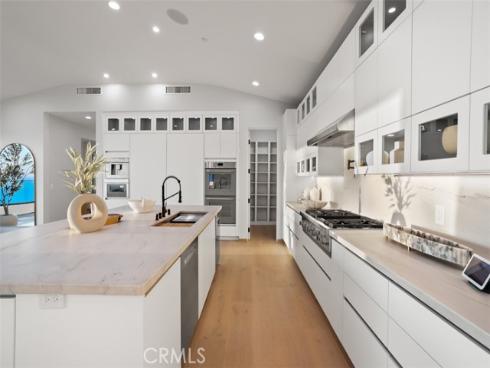 31 N Vista De Catalina  , Laguna Beach, CA