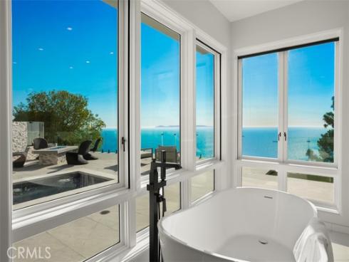 31 N Vista De Catalina  , Laguna Beach, CA