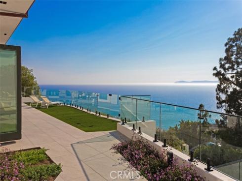 31 N Vista De Catalina  , Laguna Beach, CA