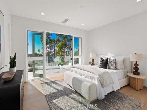 31 N Vista De Catalina  , Laguna Beach, CA