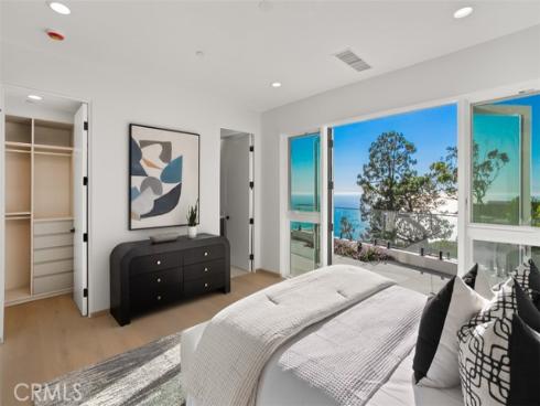 31 N Vista De Catalina  , Laguna Beach, CA